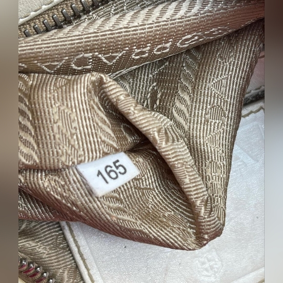 ❌️SOLD❌️ Prada Jacquard Logo Baguette Bag. - Picture 7 of 9